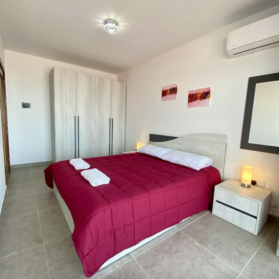 F1 1 Lovely Room, Bathroom And Living Shared St. Julian's Exteriör bild